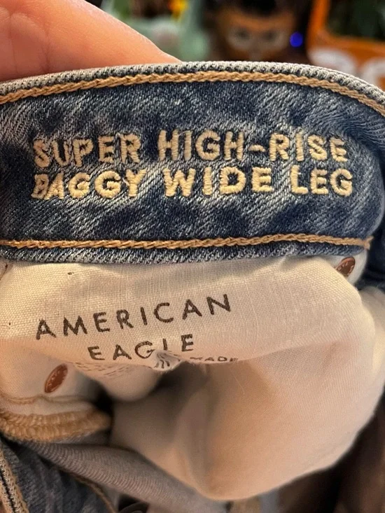 American Eagle Dreamy Drape Stretch Super High-Waisted Baggy Wide-Leg Jeans - Picture 14 of 15